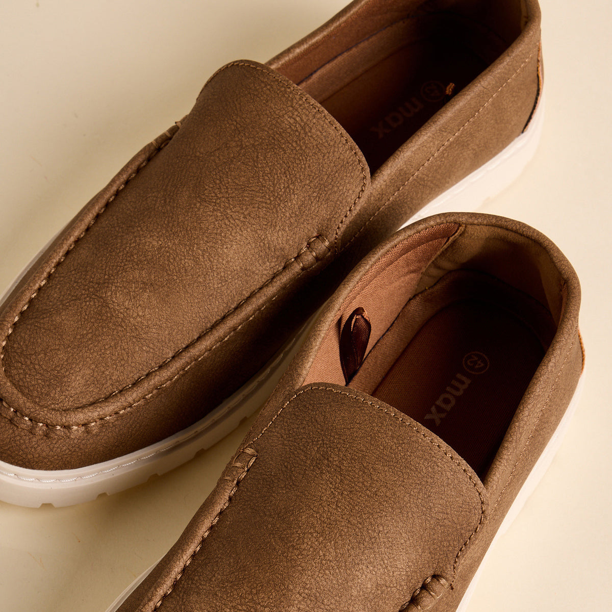 Max Textured Slip-On Loafers Brown for Men - image 5