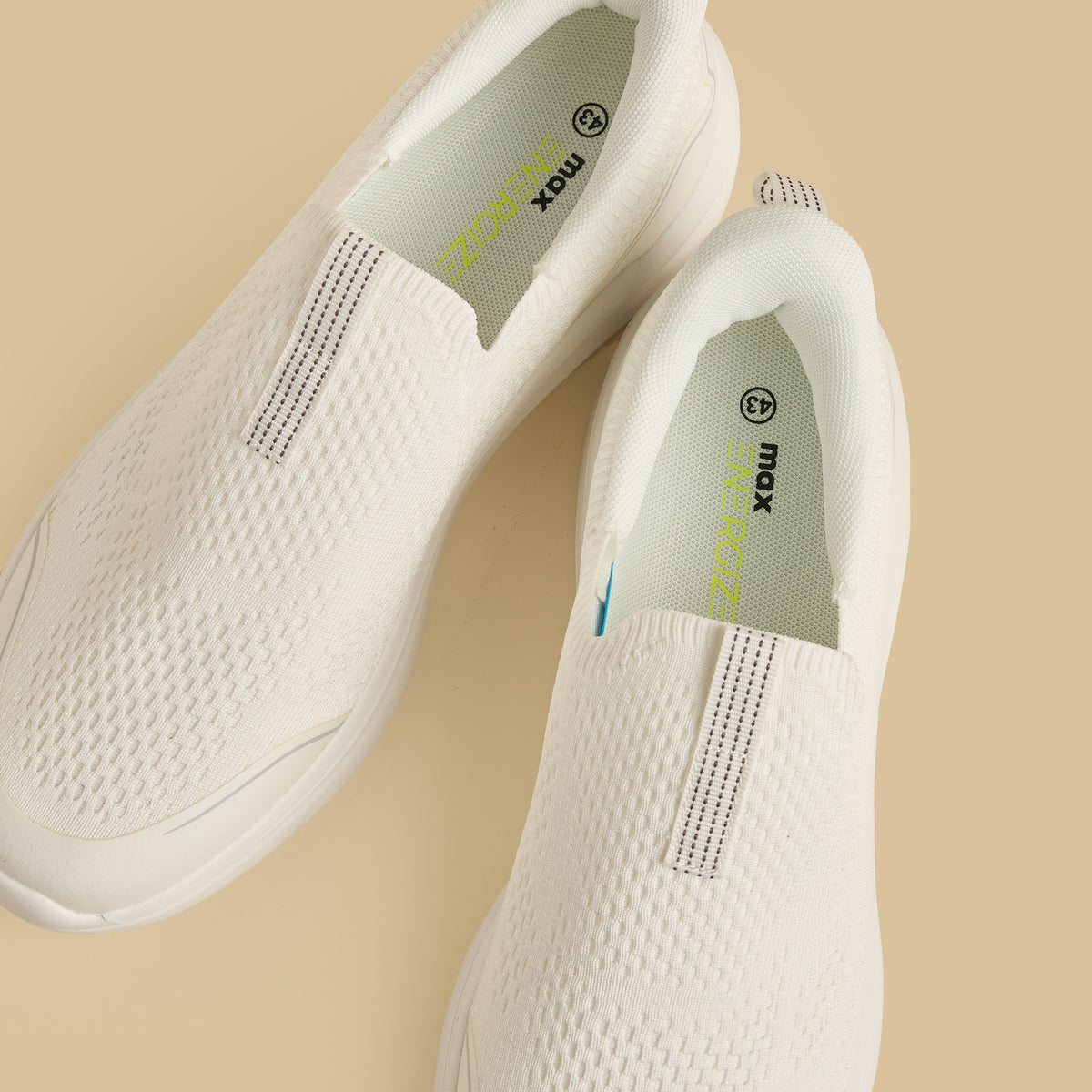 Max Flyknit Textured Slip-On Sports Shoes White for Men - image 3