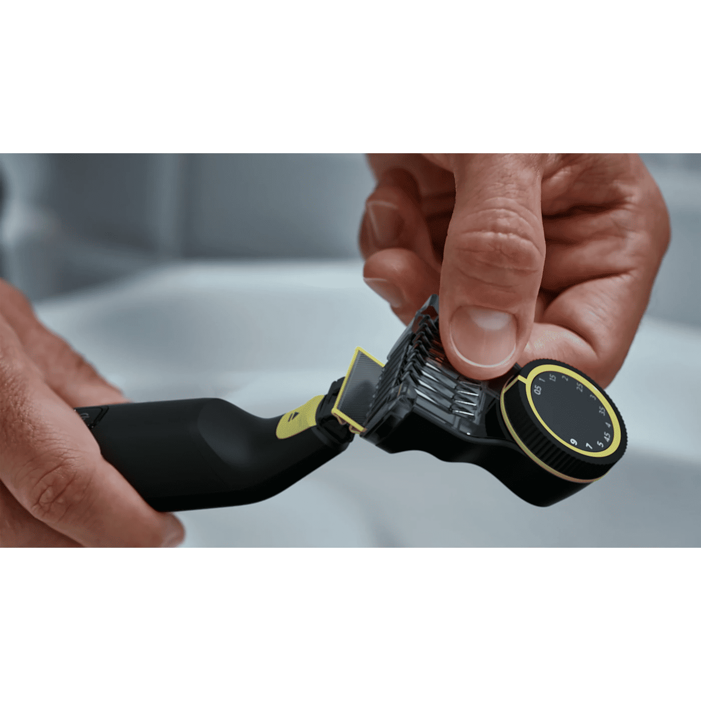 Philips OneBlade Pro Face + Body Shaver QP6542/10