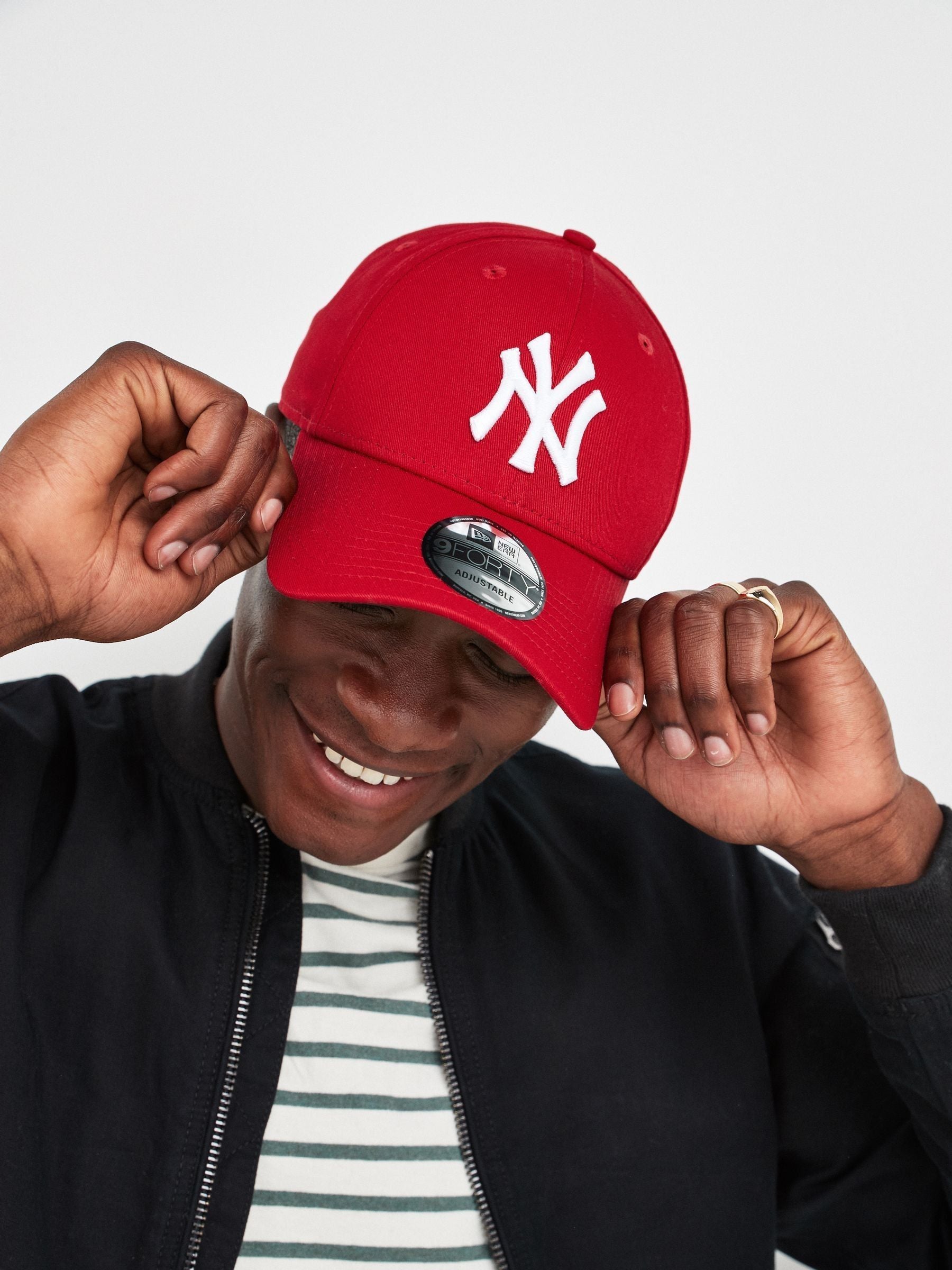 New Era Red New York Yankees Essential 9FORTY Cap