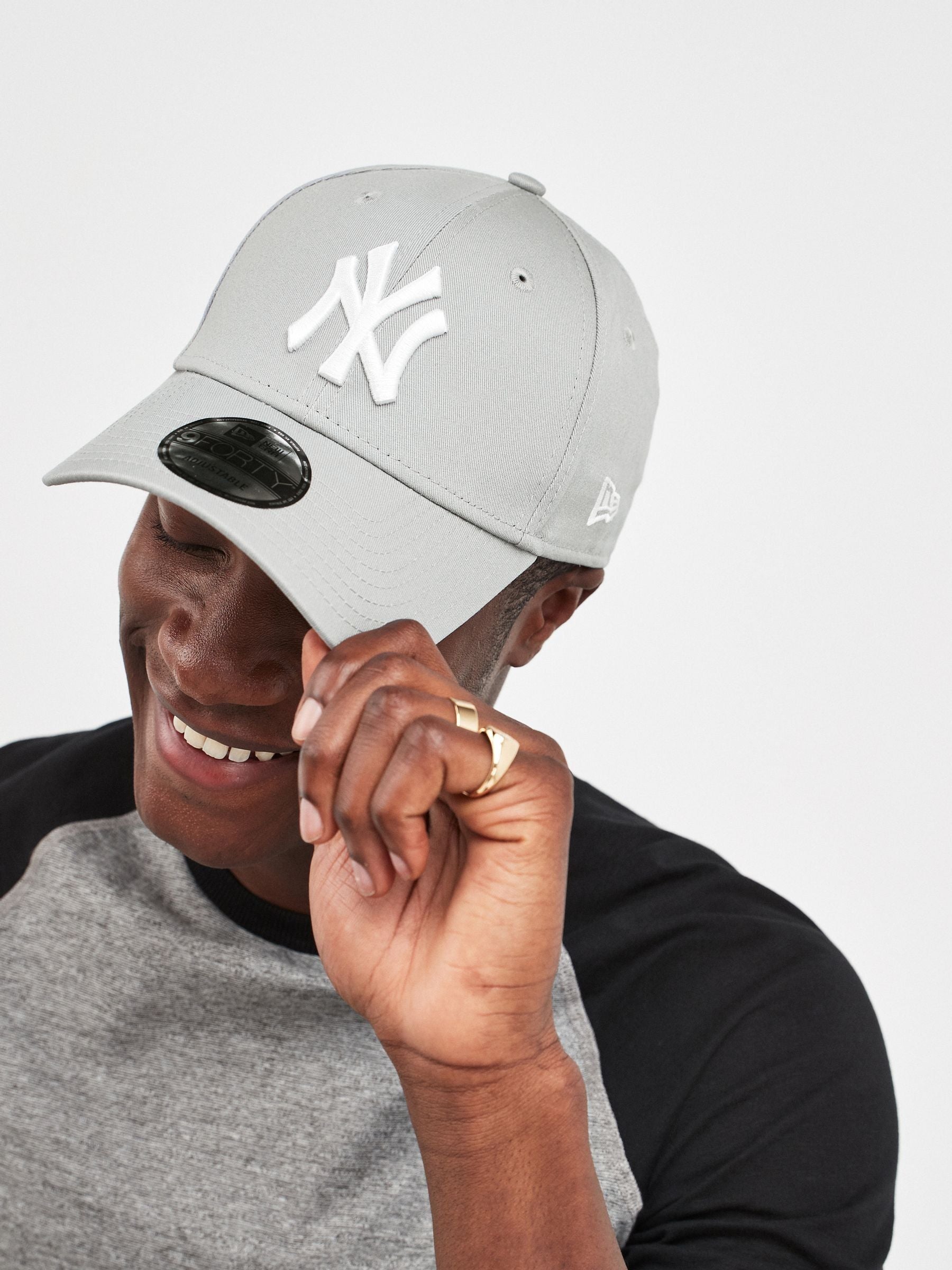 New Era Light Grey New York Yankees Essential 9FORTY Cap