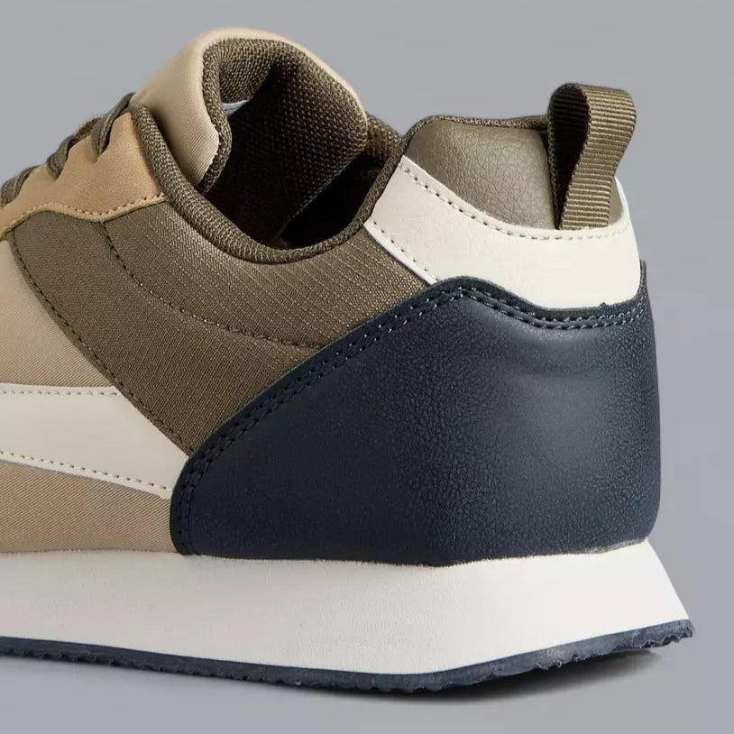 Colourblock Sports Shoes with Lace-Up Closure