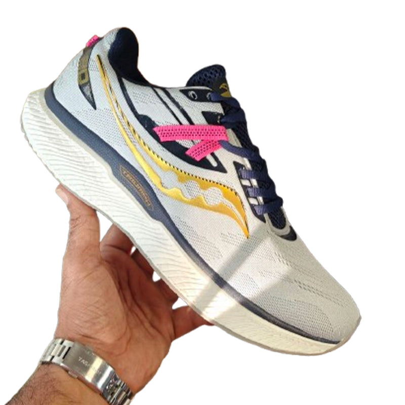 SAUCONY Triumph