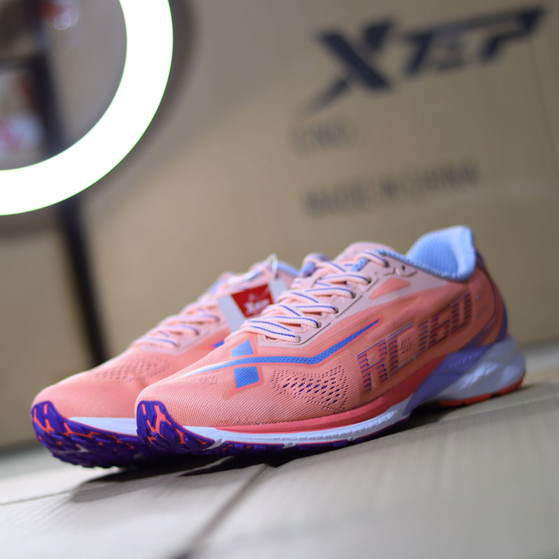 Women's Running Shoe by Xtep - X33